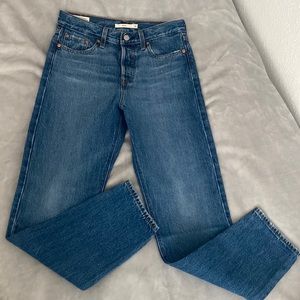New Levi’s wedgie jeans 26